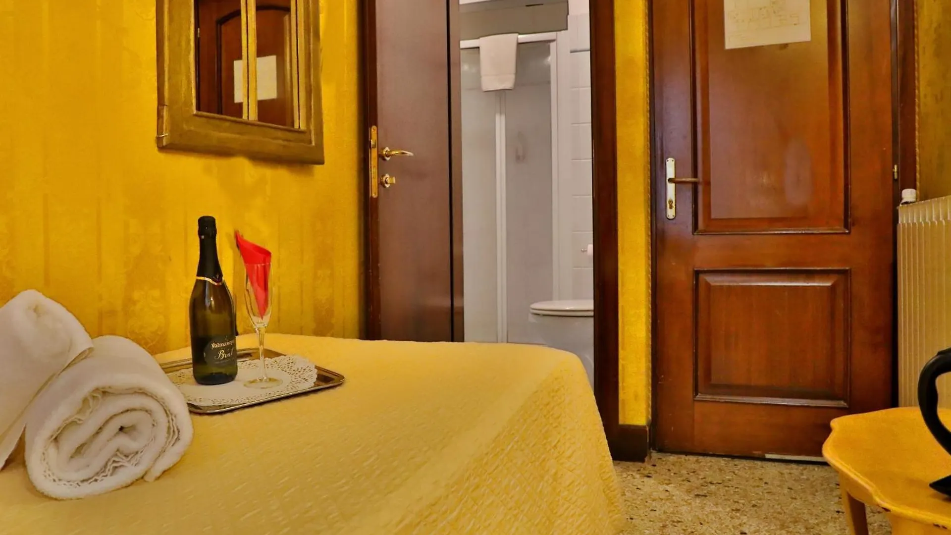 Hotel Noemi Venedik İtalya